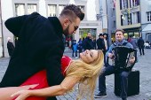 Novi spot Denijala Ahmetovića sniman u Luzernu sa poznatim ličnostima iz CH