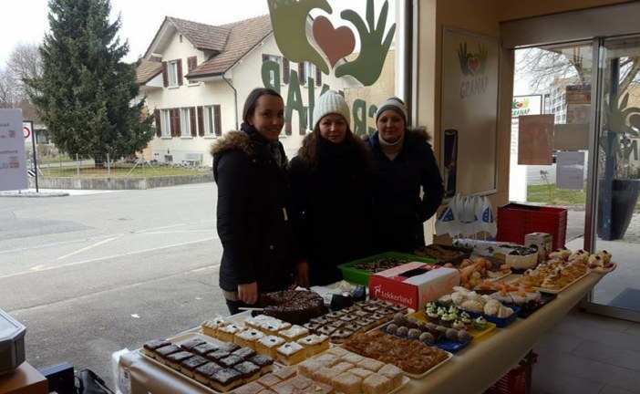 U Prodavnici Granap održana prodaja kolača za Arslana i drugu djecu za koje se sakuplja pomoć