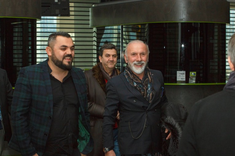 Dino Merlin podržao Harisa Dubicu u primanju nagrade “Emmer Kulturpreis”